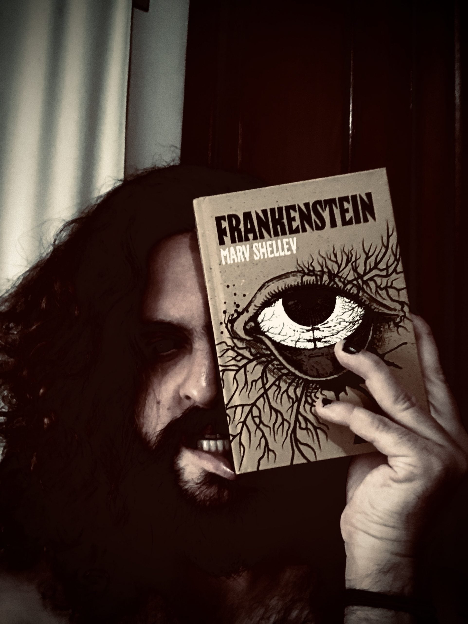 Frankenstein 1816 e 2020: breve exercício de corte e costura (isso não é uma crítica)